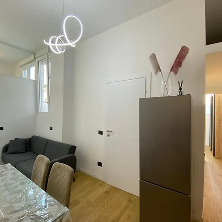 Modern 3 Bedrooms 米兰