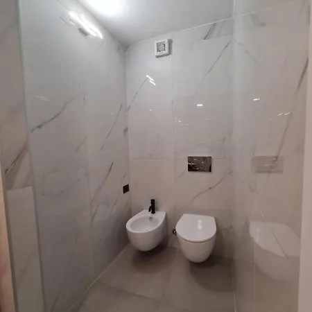 Modern 3 Bedrooms 公寓 米兰