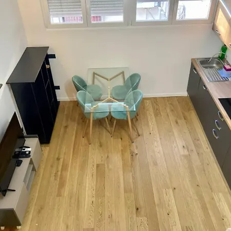 Modern 3 Bedrooms 公寓 米兰